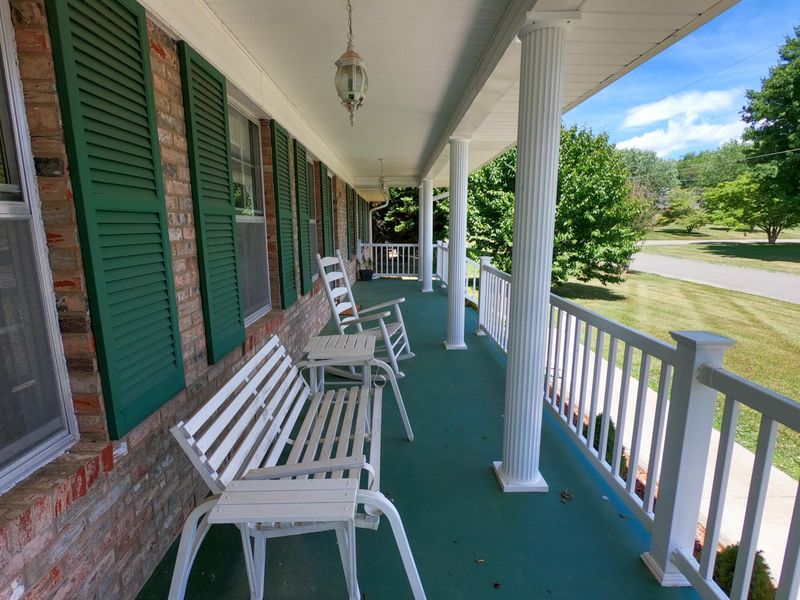 2227 Collins St, Morristown, TN 37814
