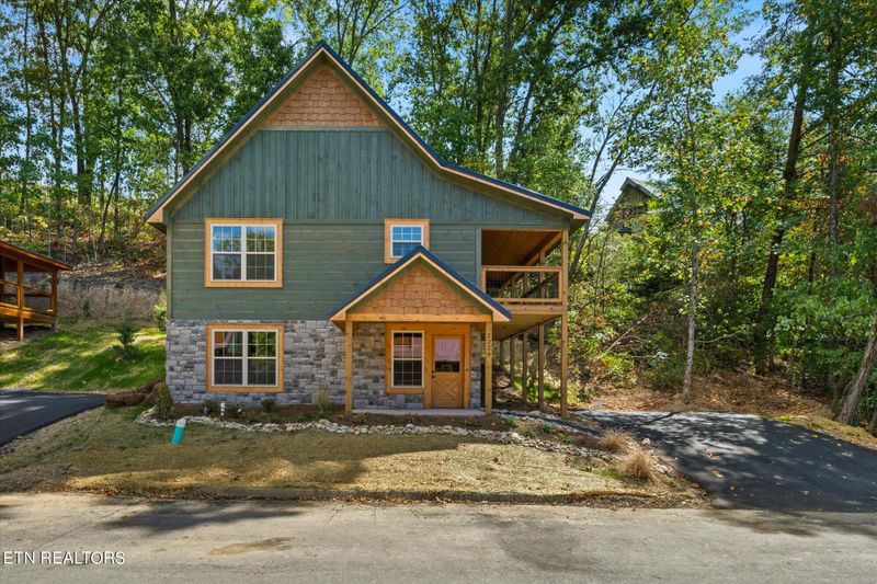 2229 Alpine Village Way, Pigeon Forge, TN 37863