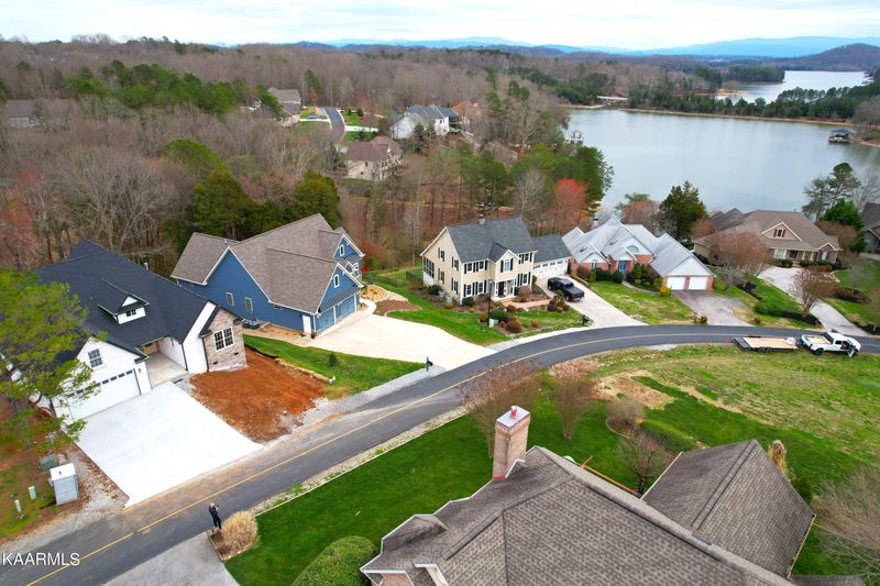 223 Amohi Way, Loudon, TN 37774