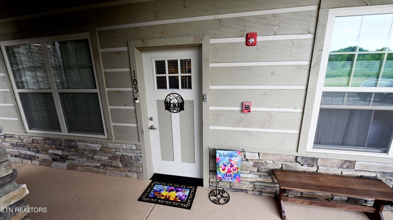 223 Bishops Cap #105, Townsend, TN 37882