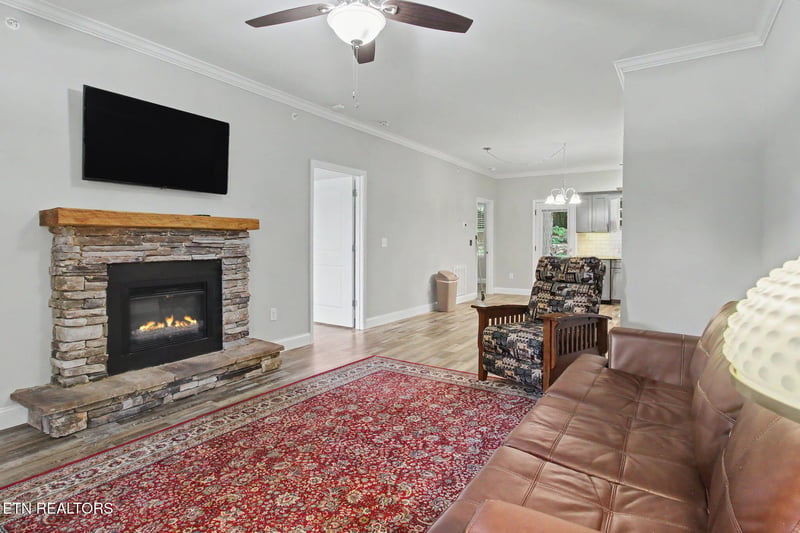 223 Bishops Cap Cir #102, Townsend, TN 37882