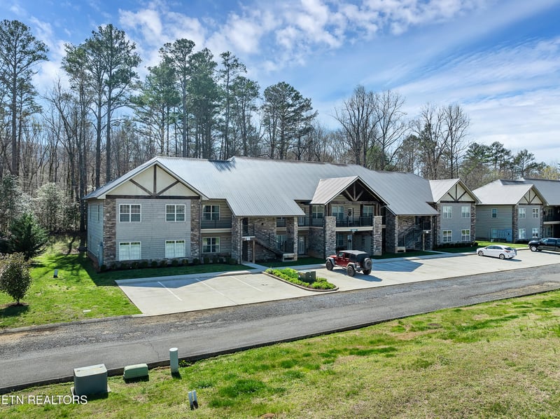223 Bishops Cap Cir #106, Townsend, TN 37882