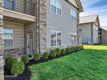 223 Bishops Cap Cir #106, Townsend, TN 37882
