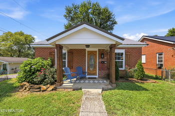 223 Georgia St, Harriman, TN 37748