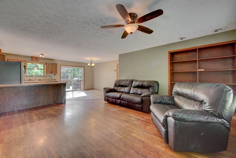 223 Old Mill Rd, Wartburg, TN 37887