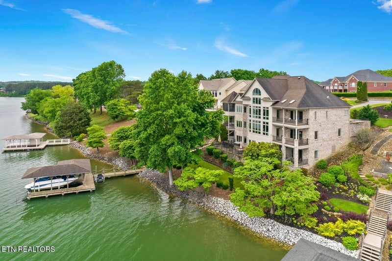 223 Sequoyah Rd, Loudon, TN 37774