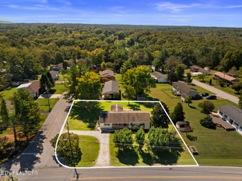 223 Sparta Dr, Crossville, TN 38555