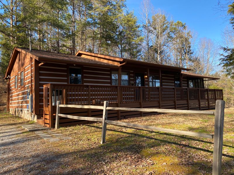 2230 Hidden Mountain Road Rd, Sevierville, TN 37876