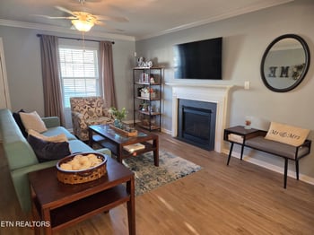 2232 Cartmill Dr, Powell, TN 37849