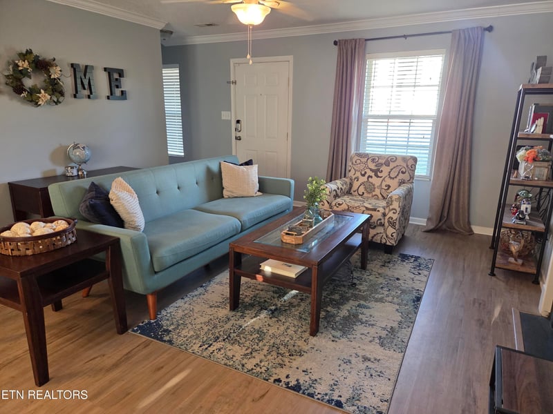 2232 Cartmill Dr, Powell, TN 37849