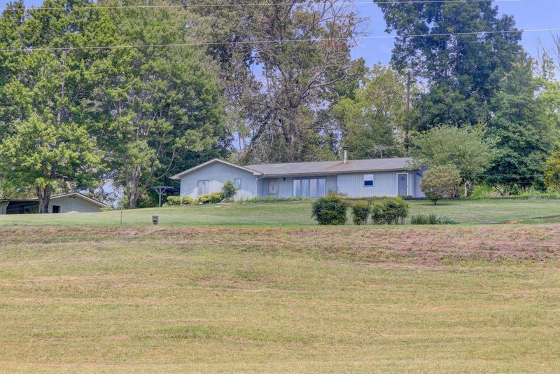 2233 Walnut Church Way, Sevierville, TN 37876