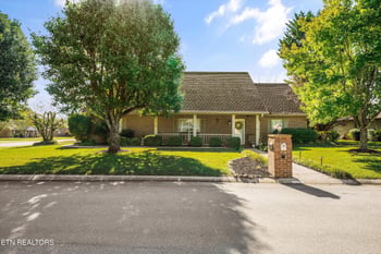 2234 Dublin Dr, Maryville, TN 37803