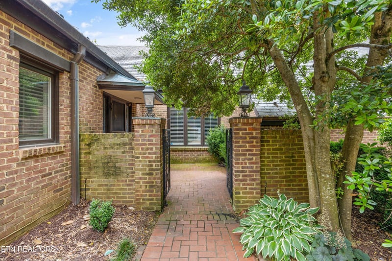 2235 Lake Ln, Knoxville, TN 37919