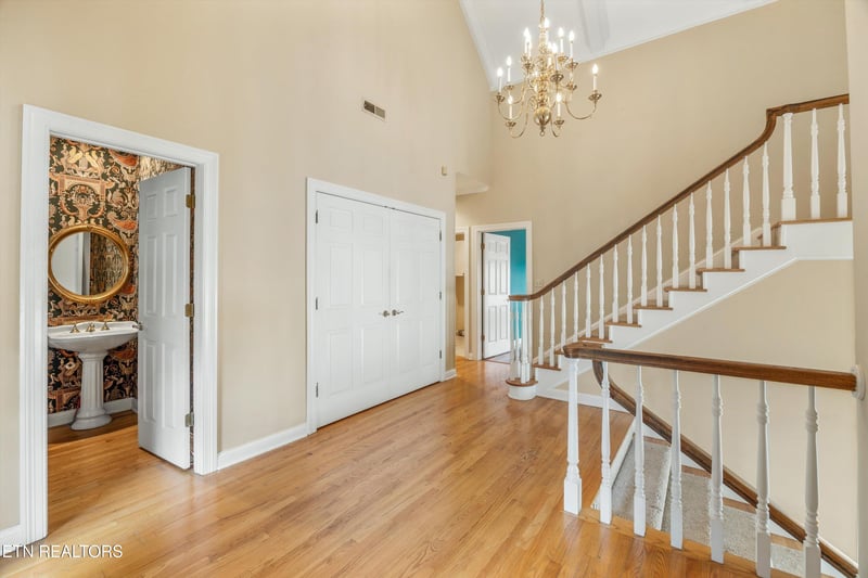 2235 Lake Ln, Knoxville, TN 37919