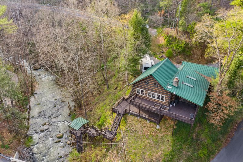 2235 Wears Valley Rd, Sevierville, TN 37862