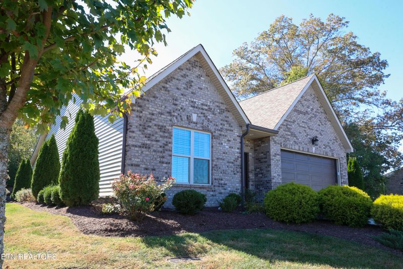 2236 Boulder Crest Ln, Sevierville, TN 37876