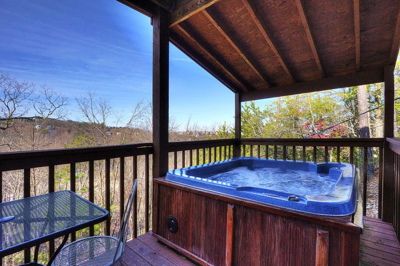 2237 St Moritz Ct, Gatlinburg, TN 37738