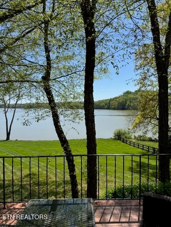2239 Lake Ln, Knoxville, TN 37919