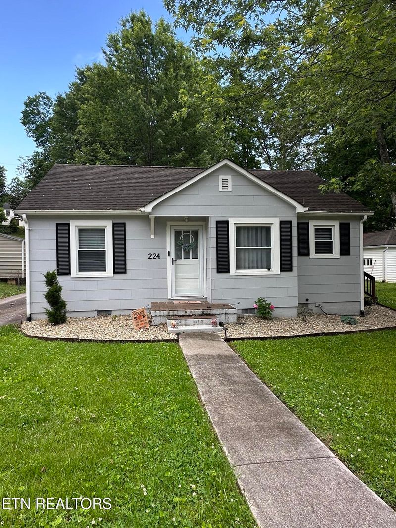 224 Boardman Ave, Maryville, TN 37803