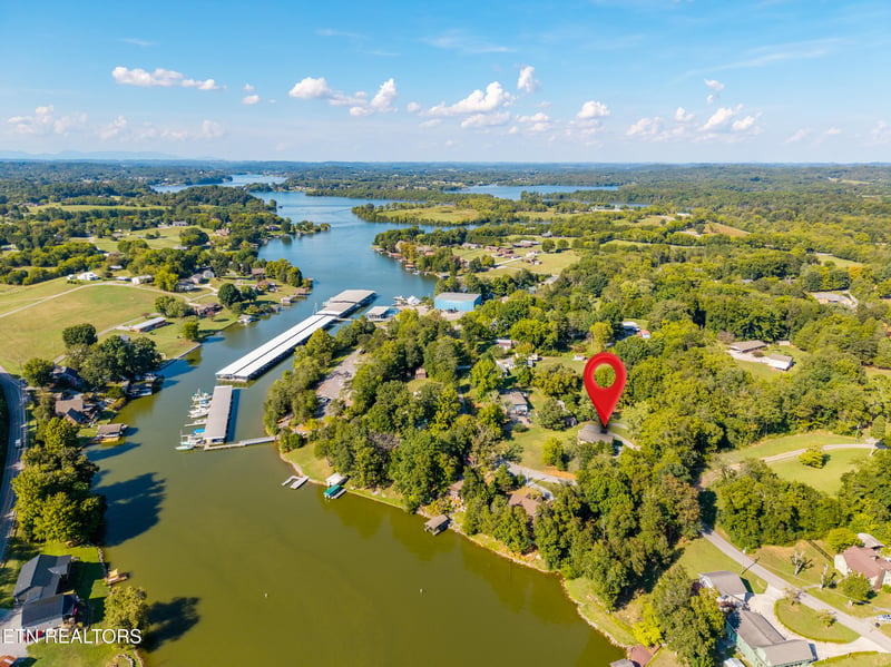 224 Cedar Crest Ln, Friendsville, TN 37737