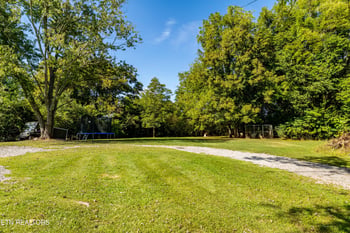 224 Cedar Crest Ln, Friendsville, TN 37737