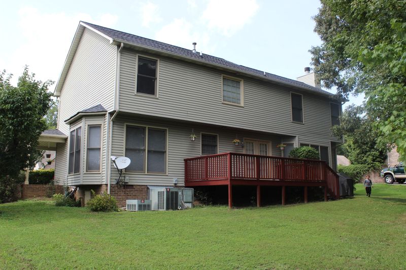 224 Country Run Cir, Powell, TN 37849