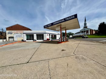 224 E Madison Ave, Athens, TN 37303