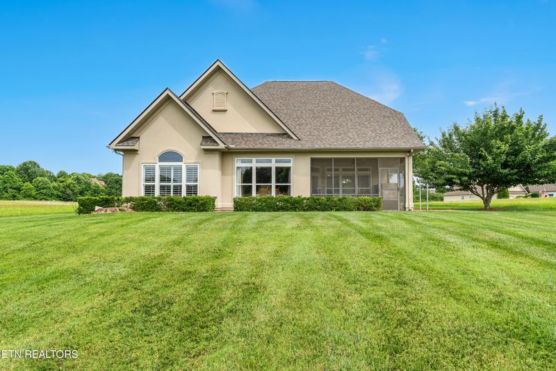 224 Goldcrest Dr, Vonore, TN 37885