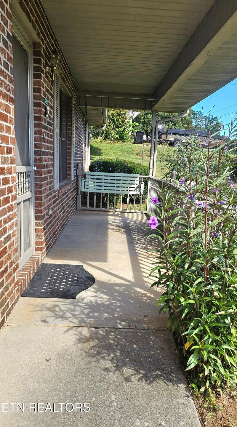 224 Helton St, Kodak, TN 37764