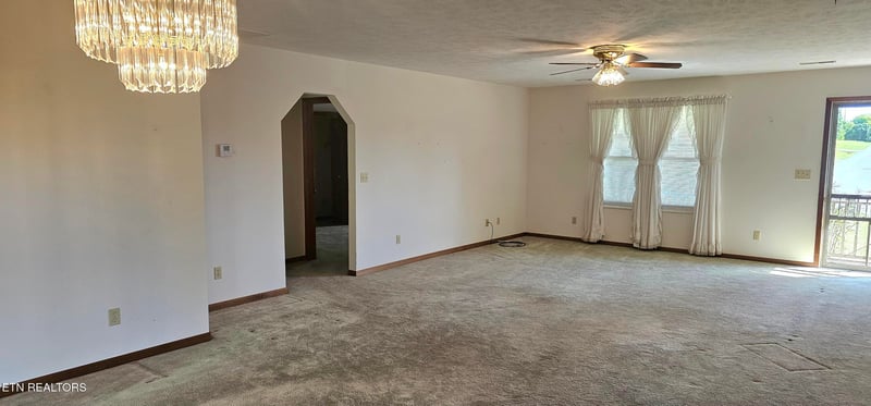 224 Helton St, Kodak, TN 37764