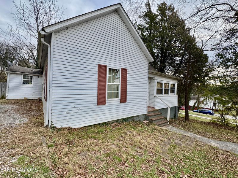 224 Hidell Rd, Knoxville, TN 37914