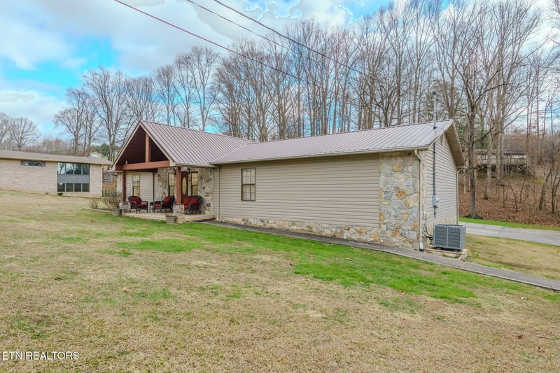 224 Lenz Dr, Kodak, TN 37764