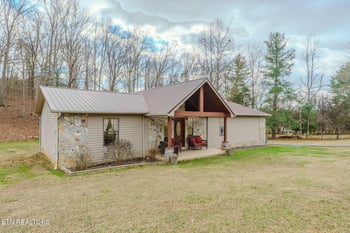 224 Lenz Dr, Kodak, TN 37764
