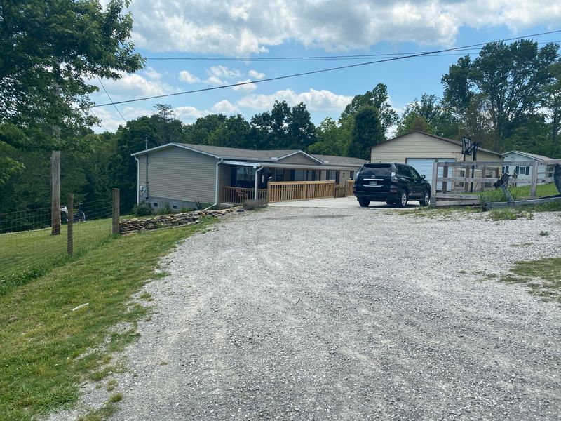 224 Longmire Ln, Lafollette, TN 37766