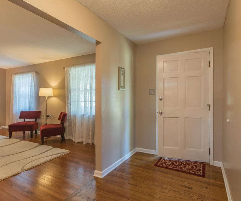 224 Mcfee Rd, Knoxville, TN 37934