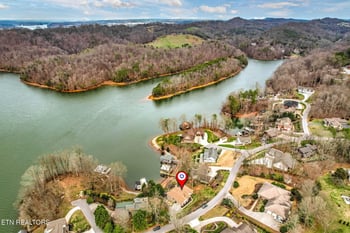 224 Northshore Dr, Greenback, TN 37742