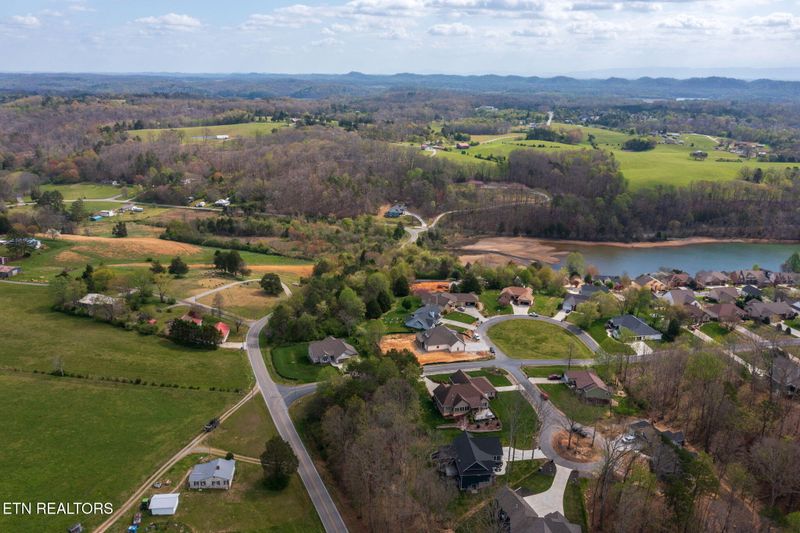 224 Oonoga Way, Loudon, TN 37774