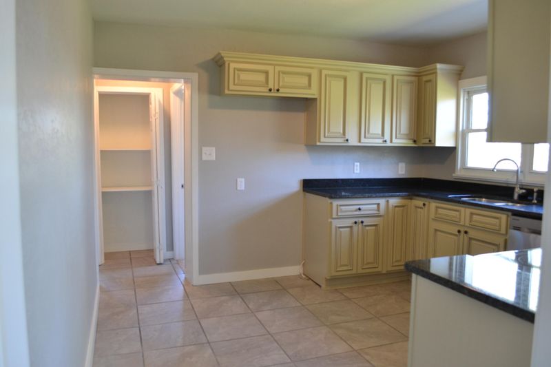 224 Verton Dr, Powell, TN 37849