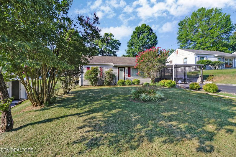2240 Mcclung Ave, Knoxville, TN 37920