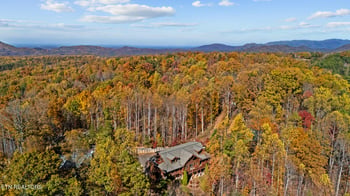 2241 Legend Dr, Sevierville, TN 37876