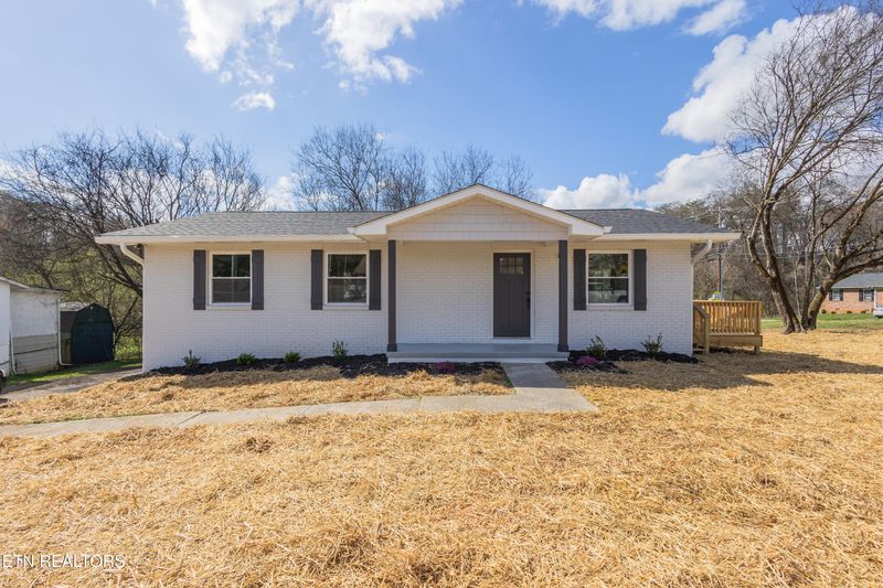 2241 Woods Smith Rd, Knoxville, TN 37921