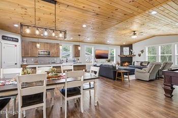 2243 Shinbone Rd, Sevierville, TN 37876