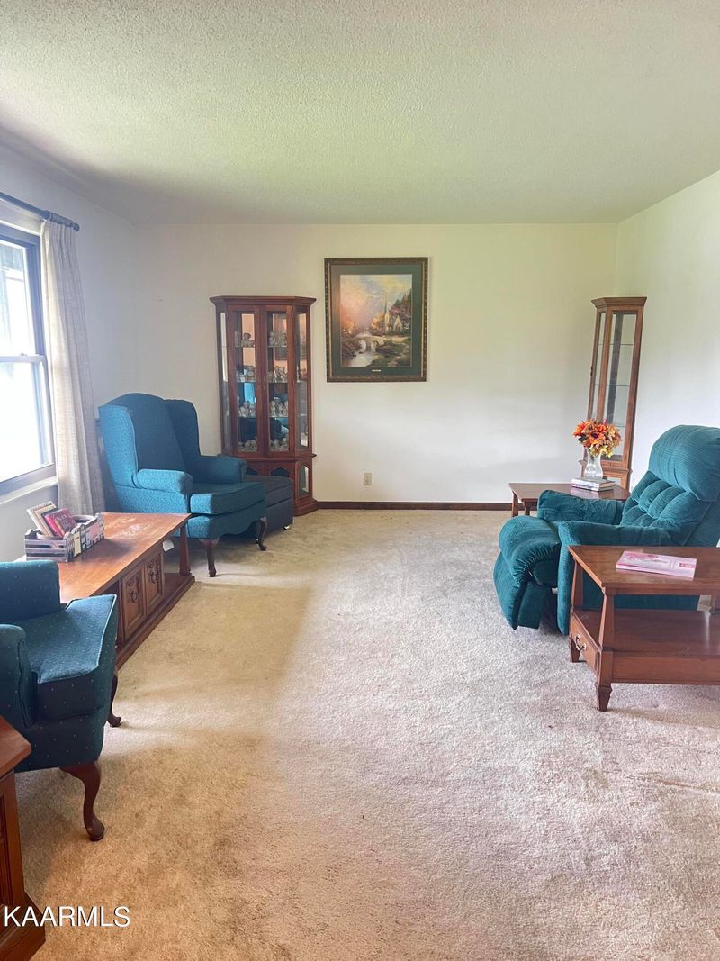 2245 Carpenters Grade Rd, Maryville, TN 37803