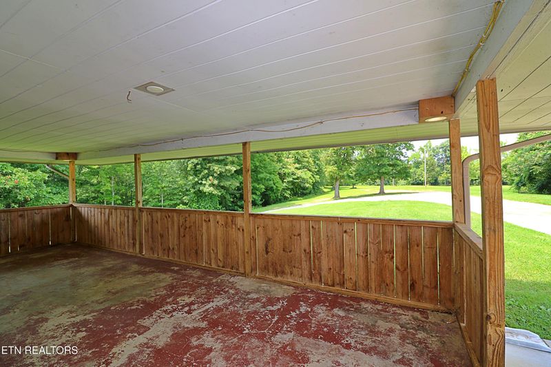 22453 Alberta St, Oneida, TN 37841