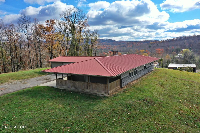 22453 Alberta St, Oneida, TN 37841