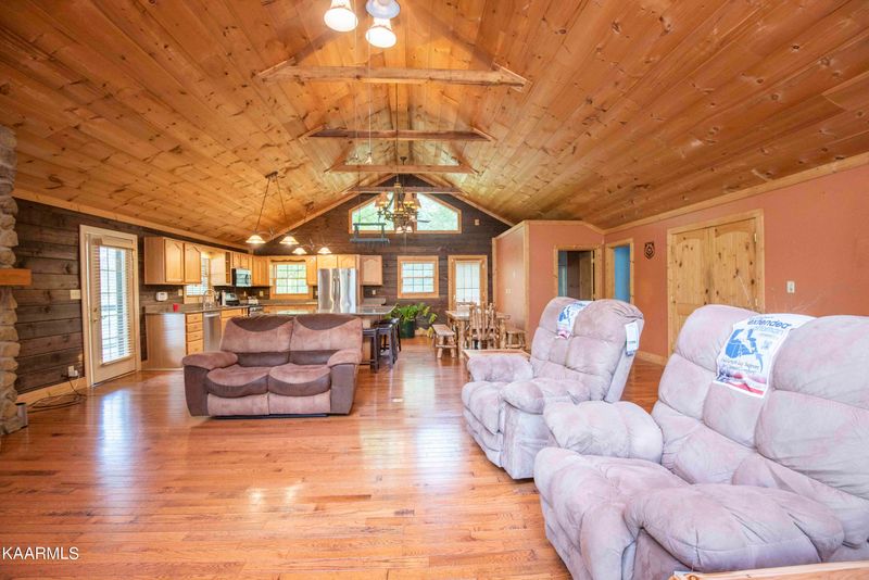 2246 French Broad River Rd, Seymour, TN 37865