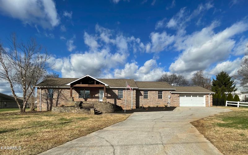 2246 Mccleary Rd, Sevierville, TN 37876
