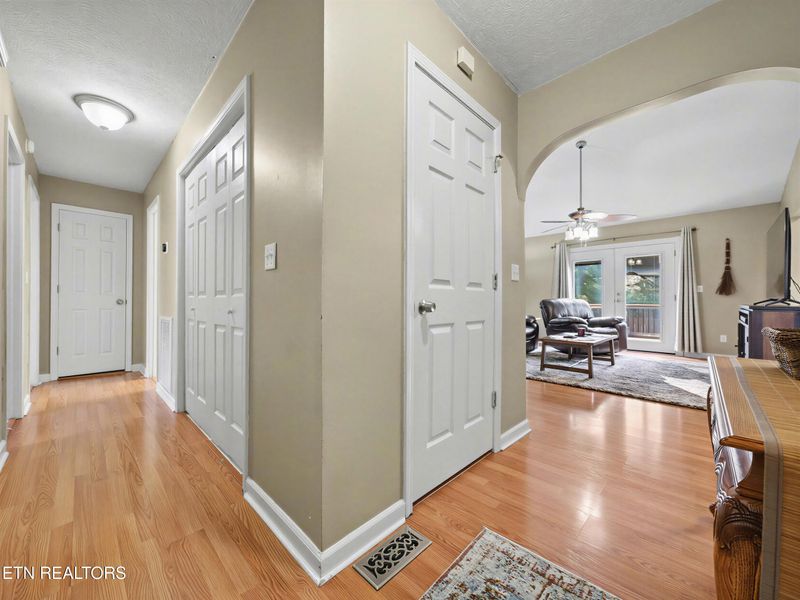 225 Acorn Dr, Plainview, TN 37721