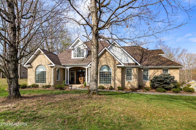 225 Alpine Dr, Clinton, TN 37716