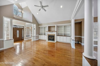 225 Alpine Dr, Clinton, TN 37716